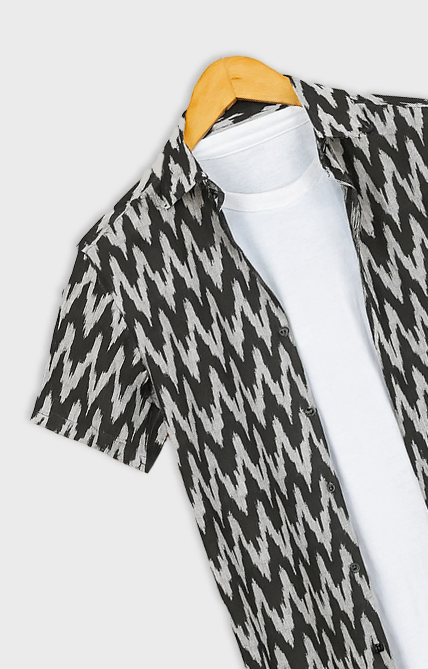 Black Zigzag Printed Mens Half Sleeves Shirt